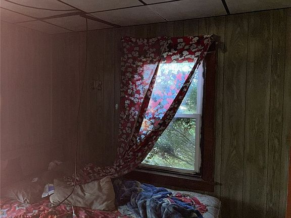 5th image of 542 Greenville Pike