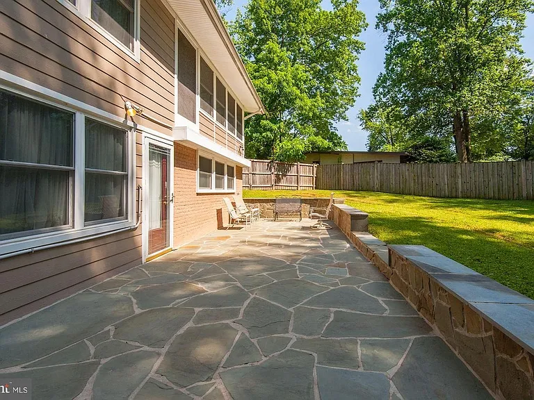 2902 Pine Spring Rd — Photo 24