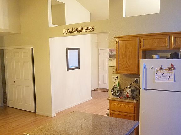 5th image of 947 Witham Dr
