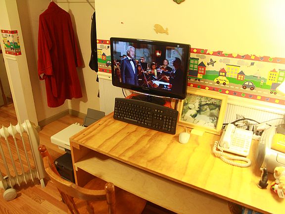 2nd bedroom
