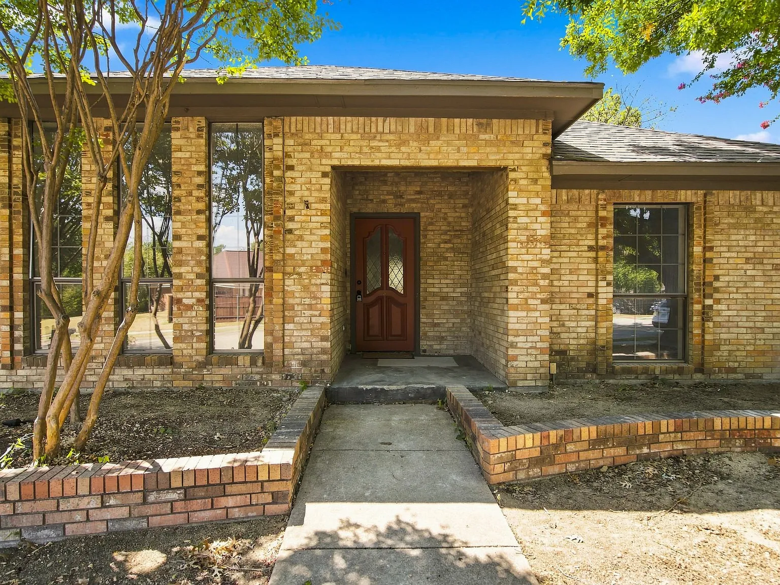 4 bed, 2095 sqft, $2,700 — Photo 1