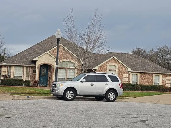 755 Little Ridge Ct, Burleson, TX 76028