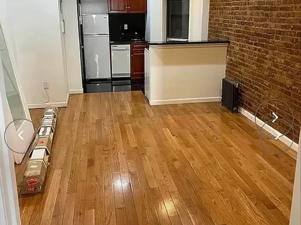 319 East 90th Street image 1 of 7