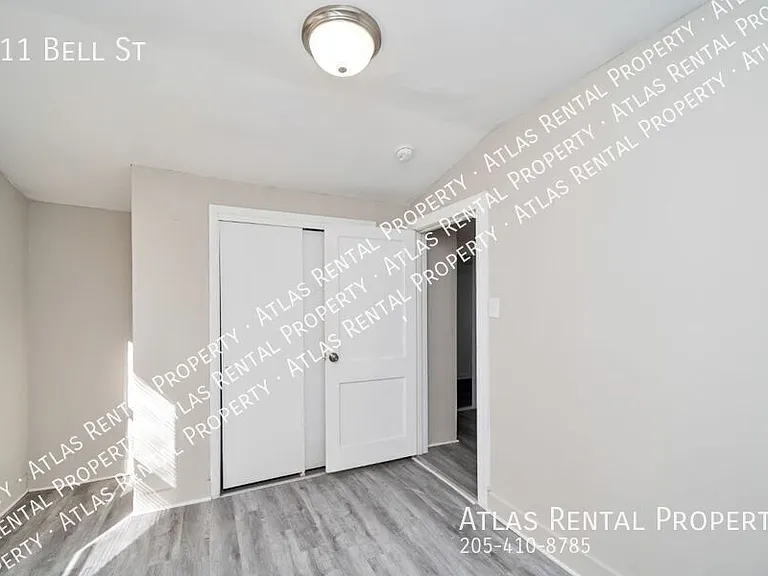 611 Bell St — Photo 16