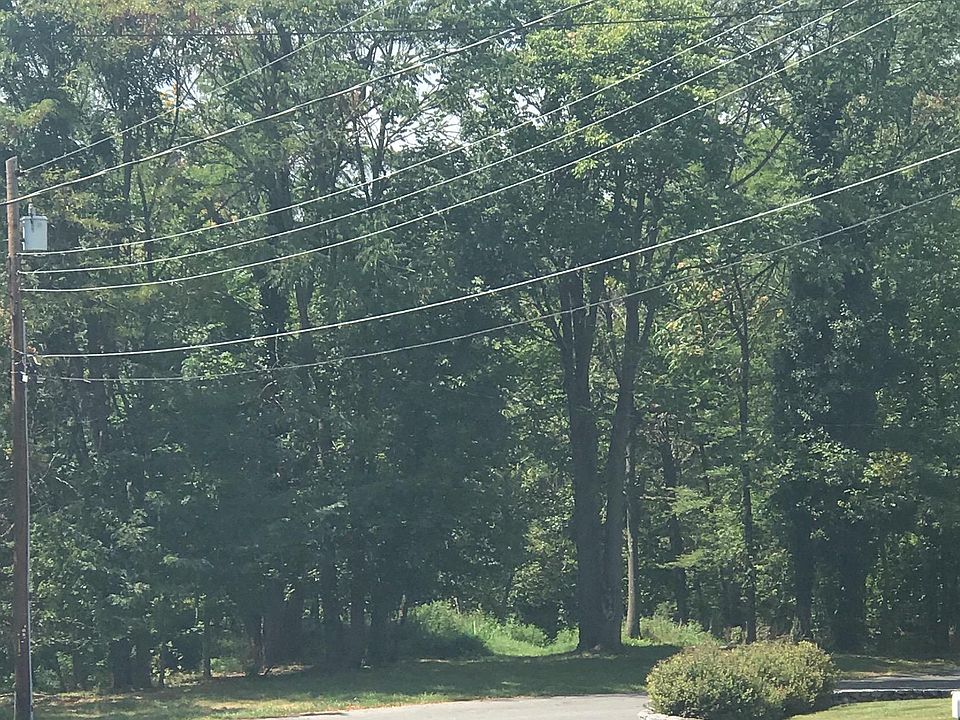 1st image of 150  Hawthorne Drive