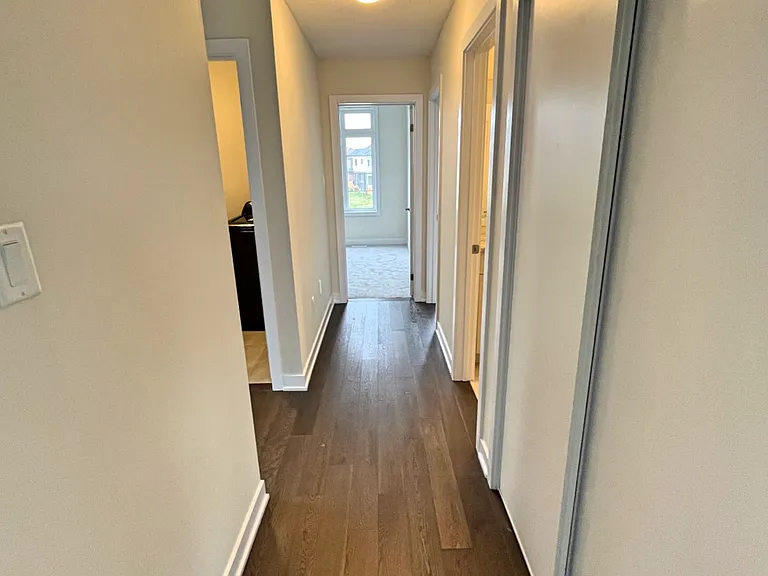 66 Aviron Cres — Photo 20