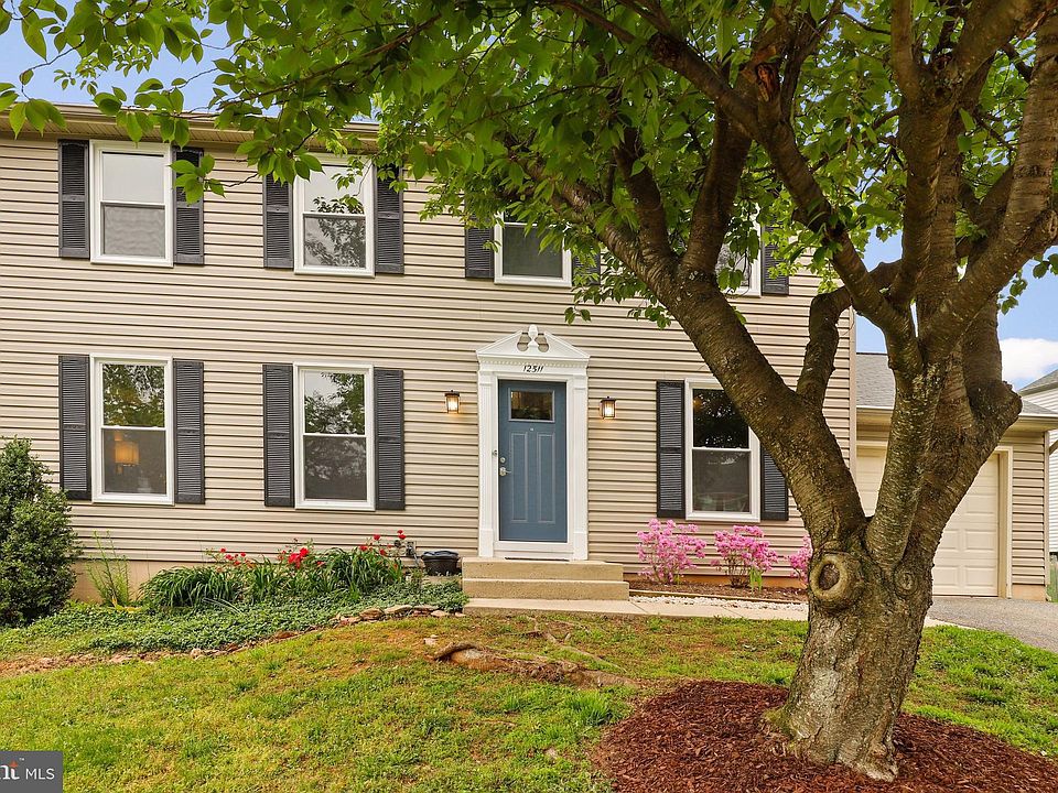 2nd image of 12511 Ridgecrest Pl