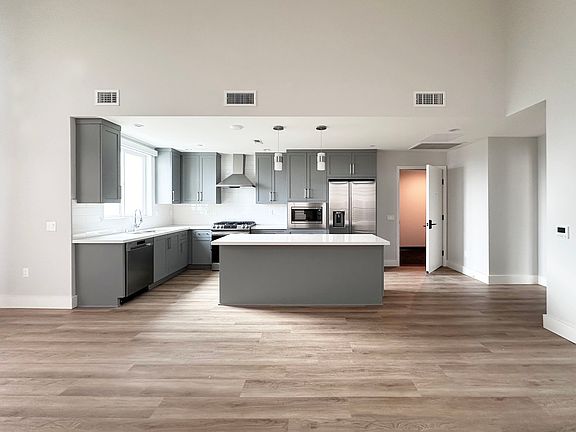 3rd image of 101 S Chapel Ave #305