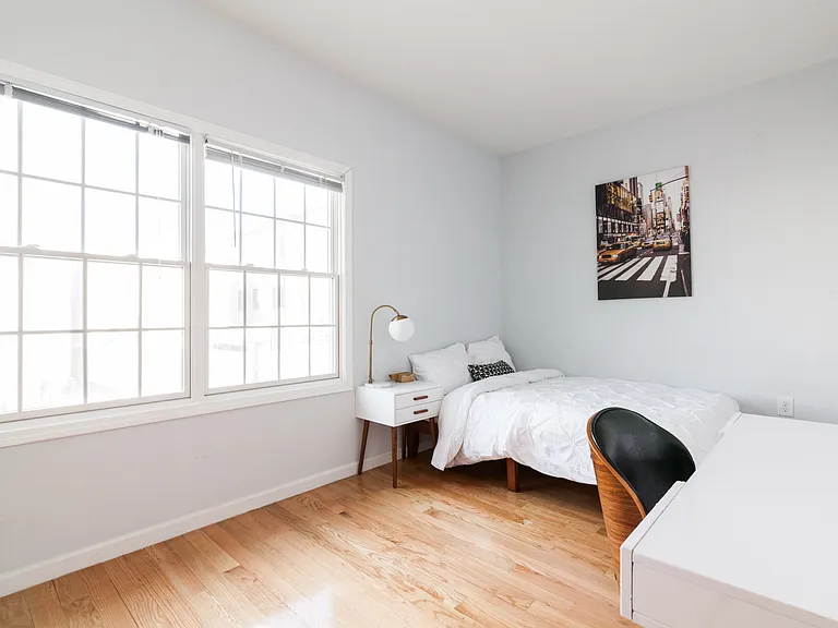 136 Grace St #2 — Photo 4