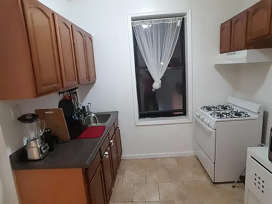 Rented by Arena Real Estate | media 2