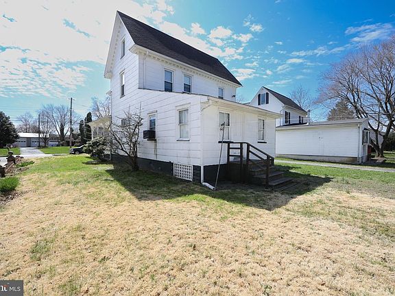 4th image of 333 Broad St