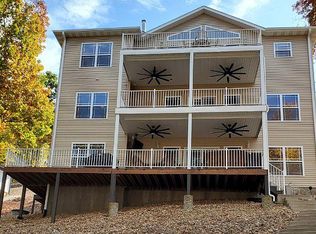 1167 Beacon Point Cir, Lake Ozark, MO 65049