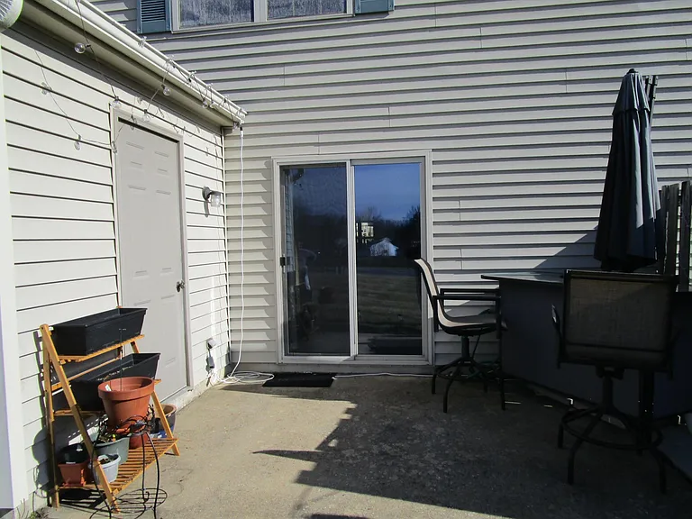 228 Federal Way — Photo 10