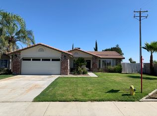 920 Hazelnut St, Wasco, CA 93280