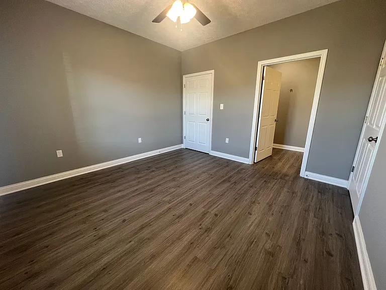 814 Brush Creek St — Photo 6