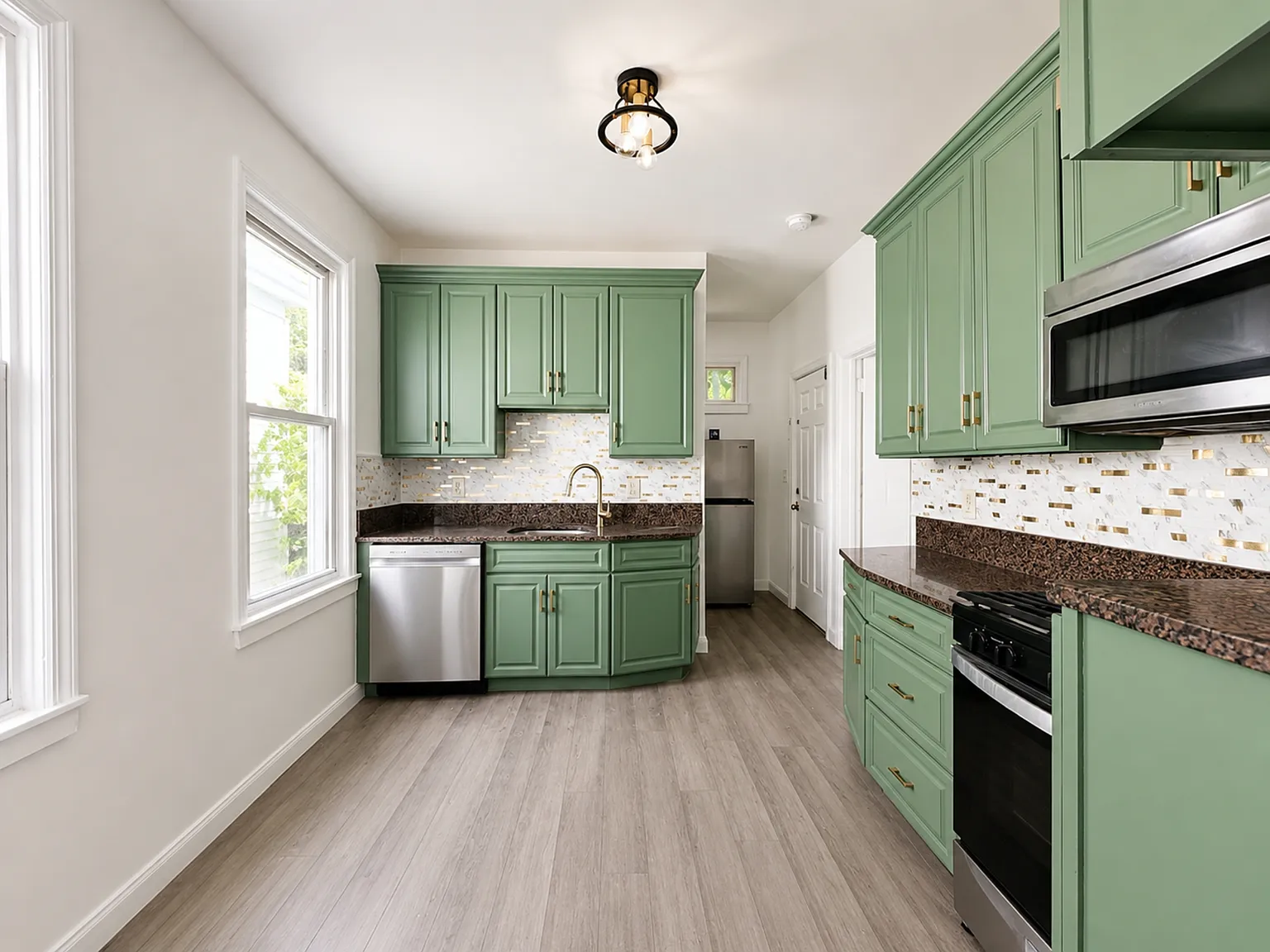 4 bed, 1400 sqft, $3,300 — Photo 1