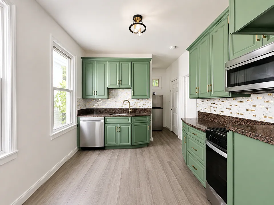 22 Harrison Ave #2