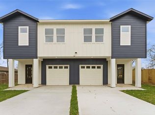 4125 Clover St #A/b, Houston, TX 77051