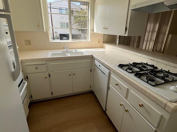 3rd image of 11660 Texas Ave #2