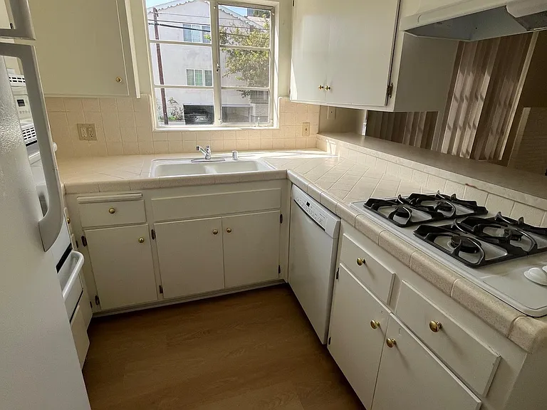 11660 Texas Ave #103 — Photo 3