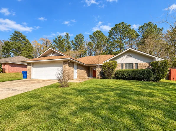 1224 Port Arthur Ter, Leesville, LA 71446