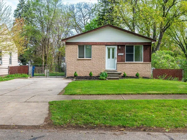 35302 Glen St, Westland, MI 48186