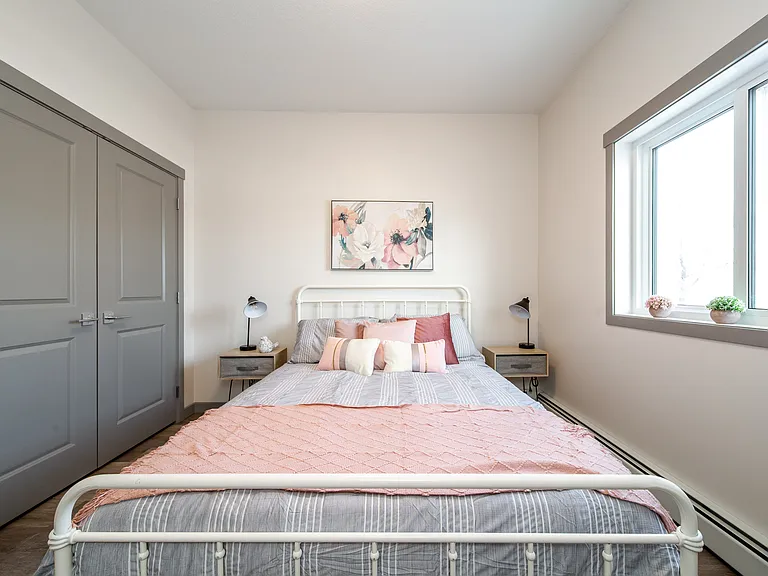 730 Tamarack Way NW — Photo 48