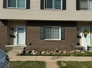 710 Estrada Dr #710, Belleville, MI 48111