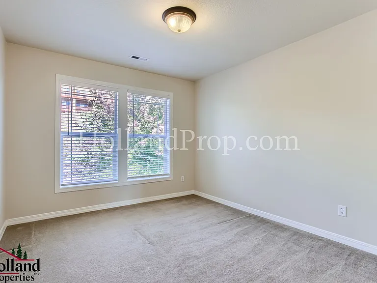 10944 SE Lenore St — Photo 22