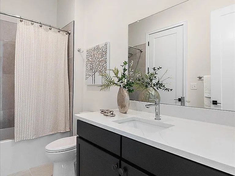 1760 E Auburn Rd #3A — Photo 24