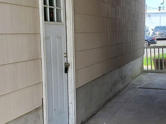 2nd image of 64 Kellum St