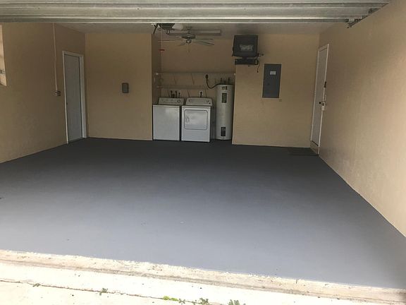 3rd image of 326 SW 34th Ave