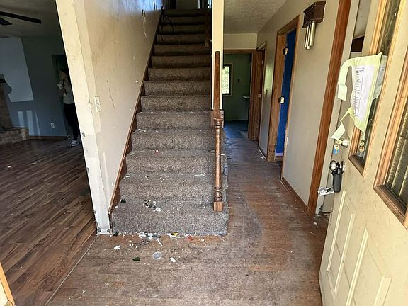 2nd image of 6464 McCue Rd
