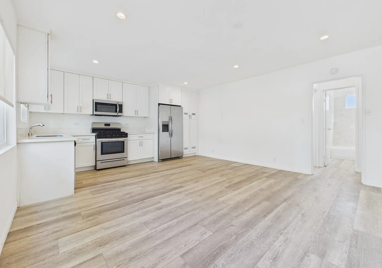 Wilcox Apartments — Photo 4