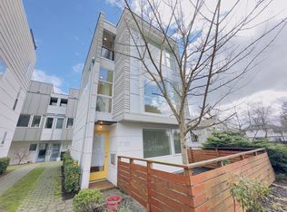 218 20th Ave S, Seattle, WA 98144