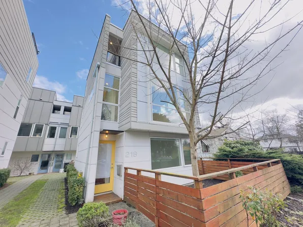 218 20th Ave S, Seattle, WA 98144