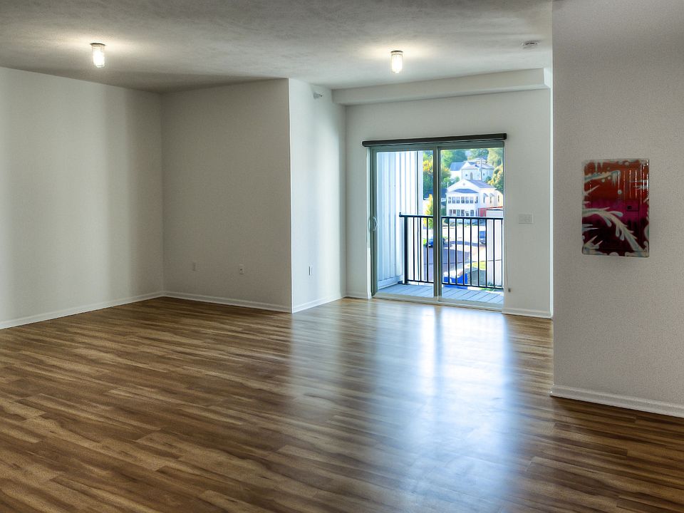 1st image of 801 Pacific St APT 403