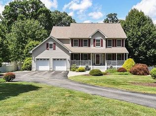 9 Skyler Ct, Oak Ridge, NJ 07438