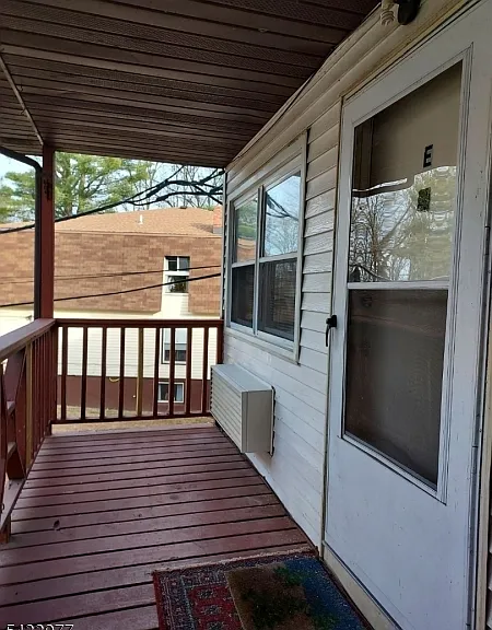 371 Lake Shr S #E — Photo 2