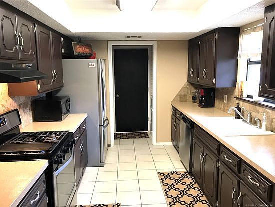 2nd image of 2129 1/2 Woodland Dr