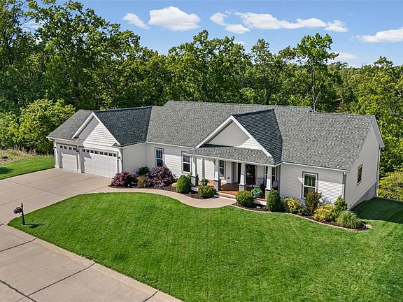 2nd image of 2270 Valleyview Dr