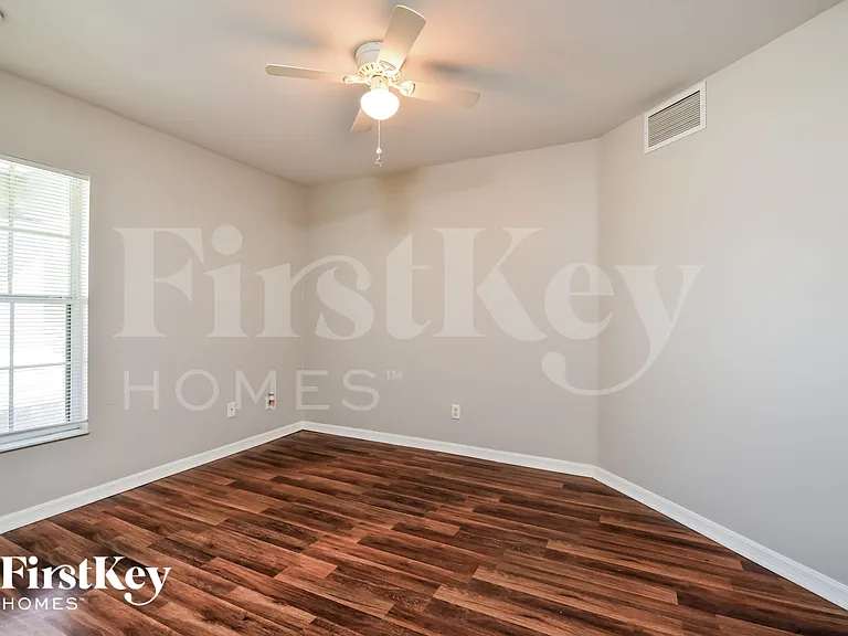 218 Manatee St — Photo 12