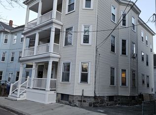 6 Edwin St FLOOR 3, Brookline, MA 02445