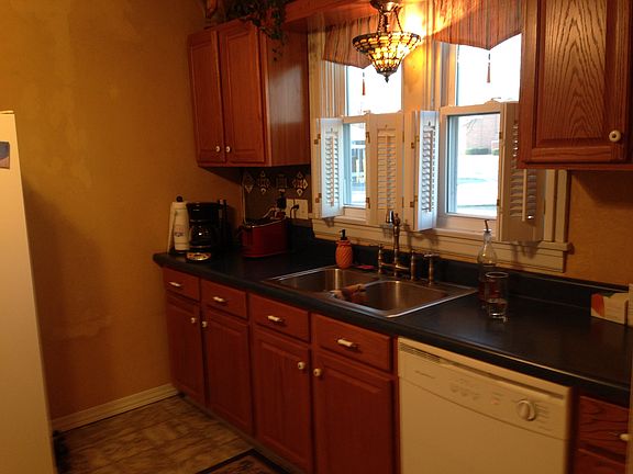 5th image of 1733 Moro Ave