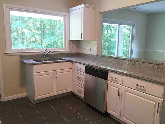 2nd image of 2625 Greenbriar Ln