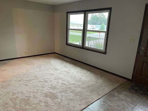 Front window living rm