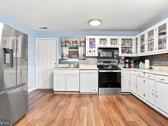 5th image of 6095 Wardensville Grade