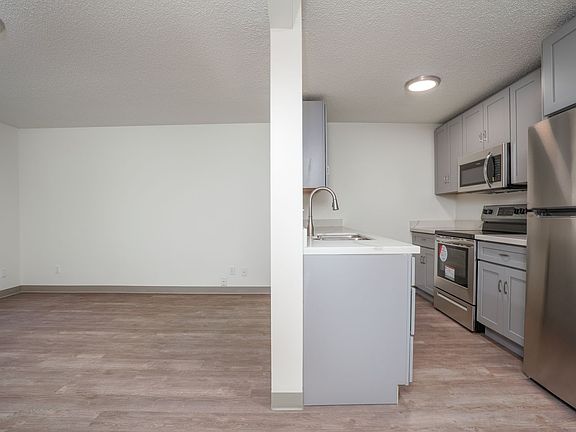 5th image of 708 N J St APT 4