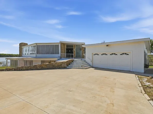 732 Blue Fathom Dr, Runaway Bay, TX 76426