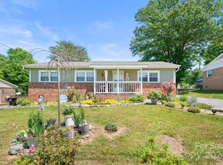 1006 Cloverdale Ln, Dallas, NC 28034